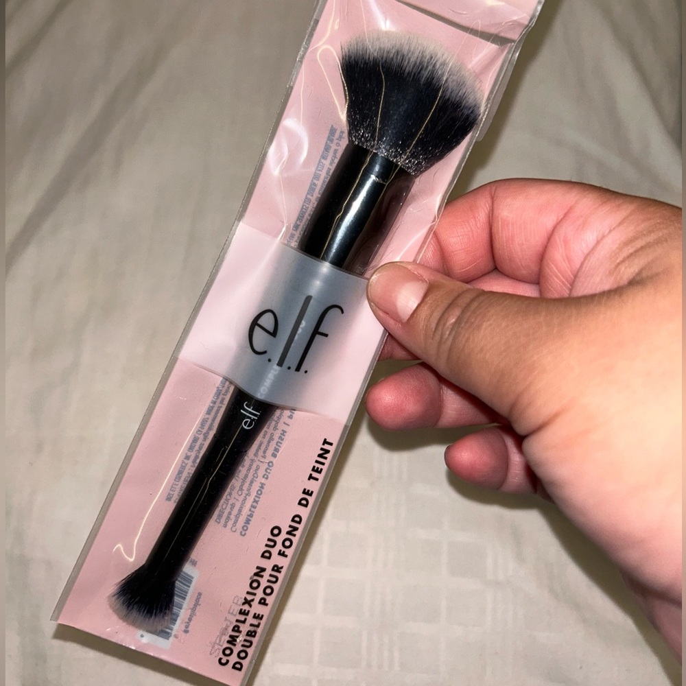 E.L.F. Complexion Brush